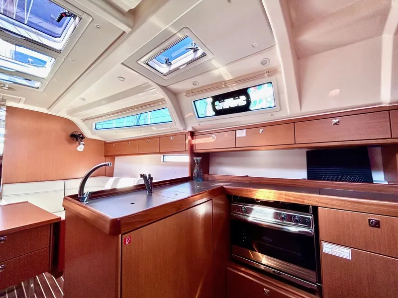 Yelkenli Bavaria Cruiser 37 · Fethiye · 2021 – 3