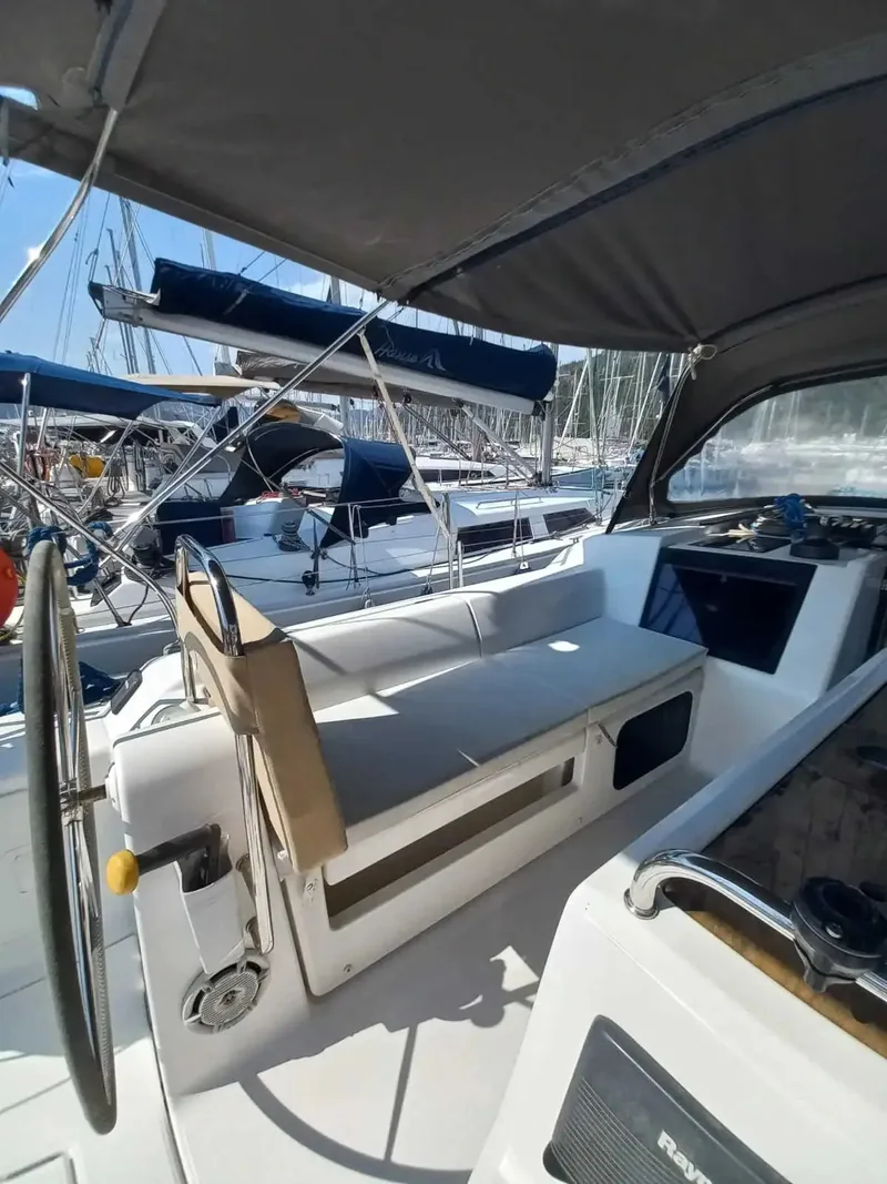 Парусная яхта Dufour 410 Grand Large · Мармарис · 2016 – 3