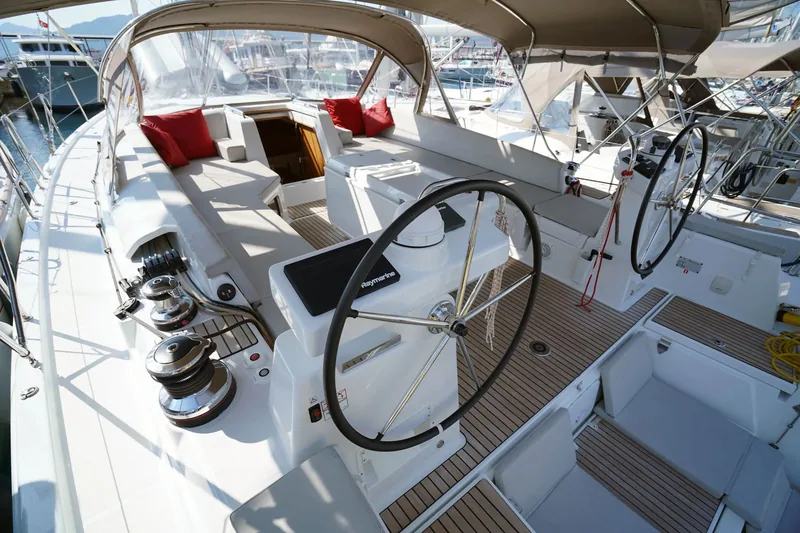 Парусная яхта Jeanneau 54 · Мармарис · 2019 – 2