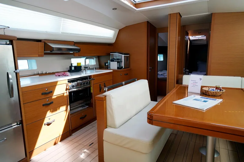 Yelkenli Jeanneau 54 · Marmaris · 2022 – 6