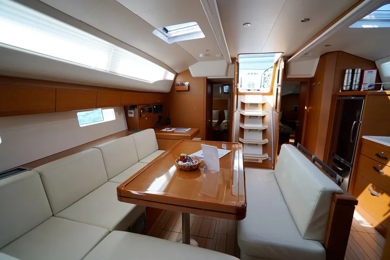 Yelkenli Jeanneau 54 · Marmaris · 2022 – 7
