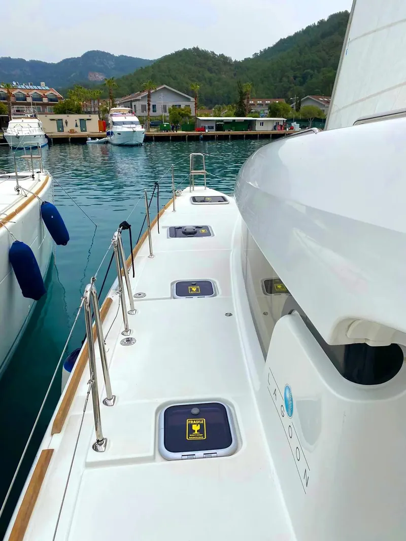 Katamaran Lagoon 39 · Fethiye · 2014 – 3