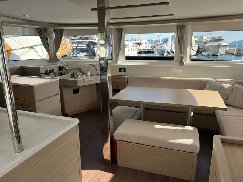 Катамаран Lagoon 46 Fly · Гёджек · 2023 – 4