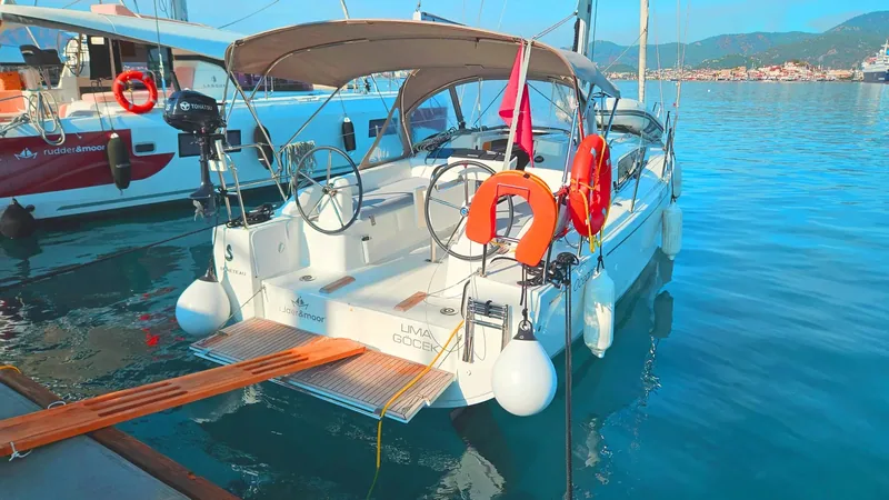 Парусная яхта Oceanis 30.1 · Мармарис · 2024 – 2