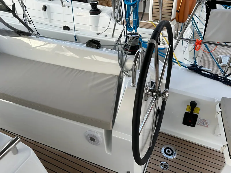 Парусная яхта Oceanis 34.1 · Орханийе · 2023 – 6
