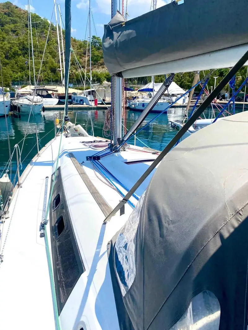 Yelkenli Oceanis 34 · Marmaris · 2010 – 6