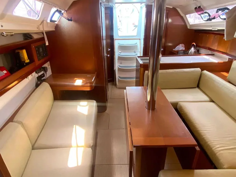Yelkenli Oceanis 34 · Marmaris · 2010