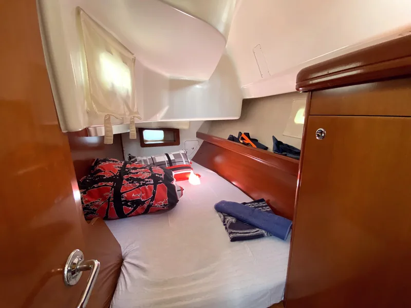 Парусная яхта Oceanis 343 · Фетхие · 2006 – 3