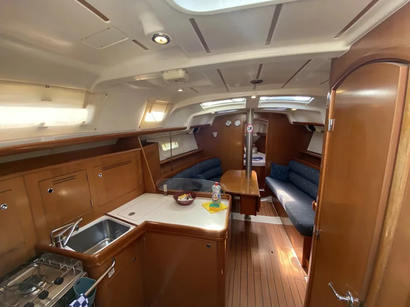 Парусная яхта Oceanis 343 · Фетхие · 2006 – 8