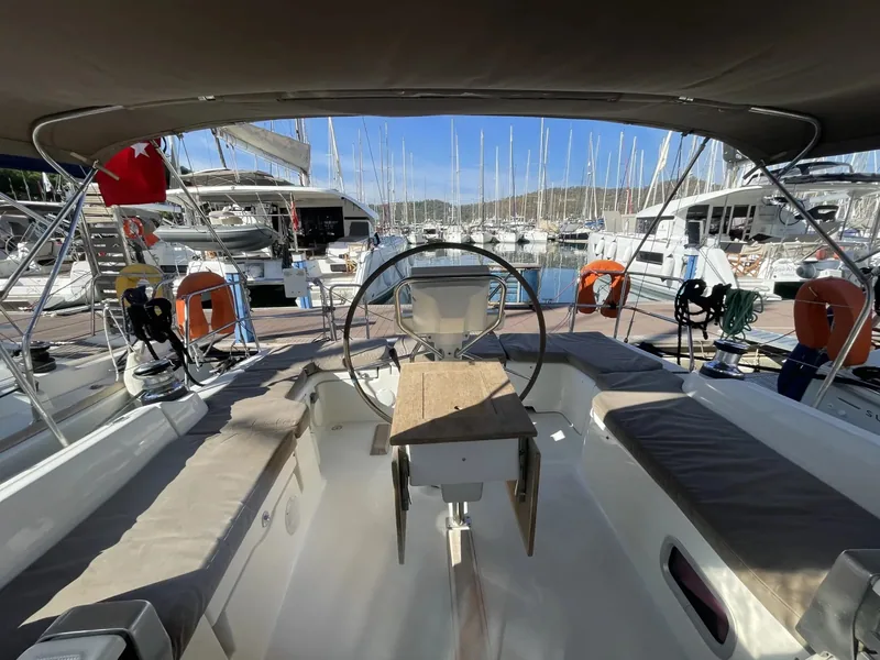 Yelkenli Oceanis 37 · Fethiye · 2011 – 6