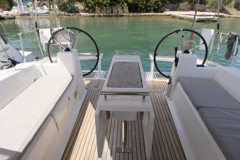 Yelkenli Oceanis 38.1 · Fethiye · 2022
