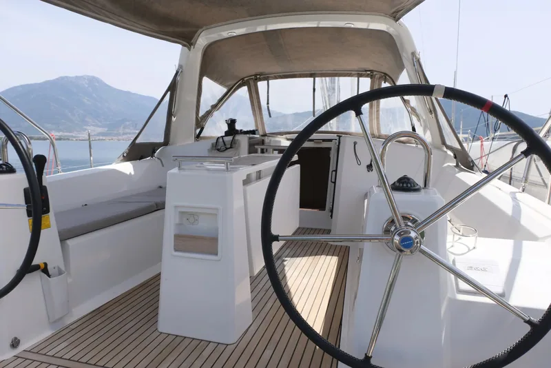 Yelkenli Oceanis 38.1 · Fethiye · 2022 – 4