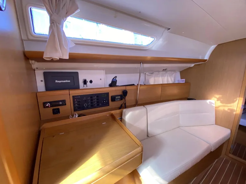 Парусная яхта Sun Odyssey 36i · Фетхие · 2010 – 8