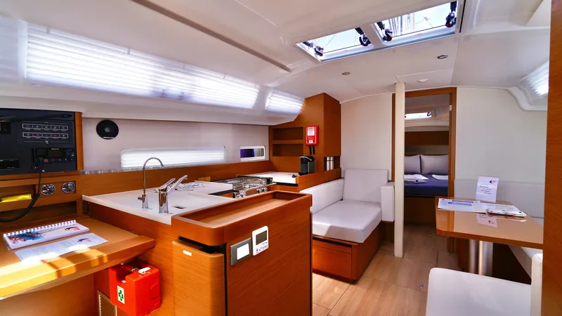 Yelkenli Sun Odyssey 410 · Marmaris · 2021